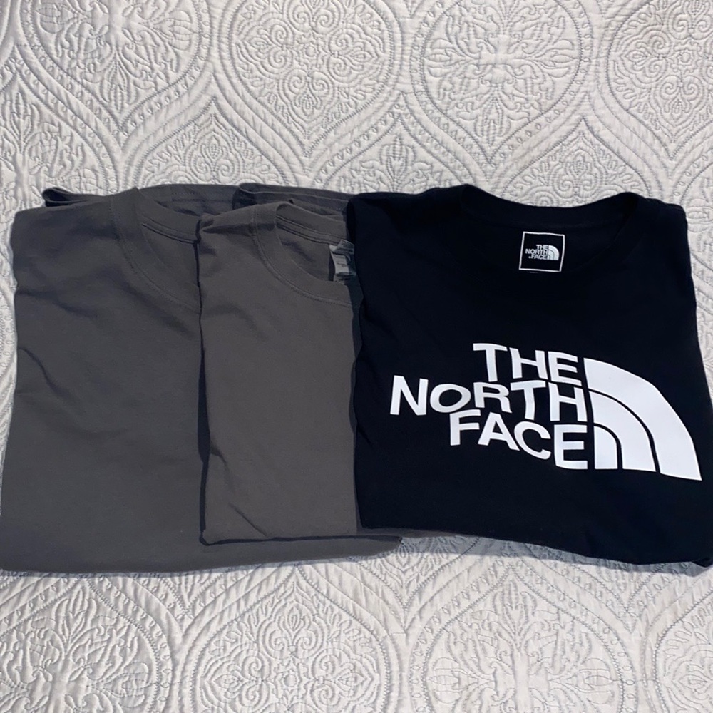 3 long sleeve tee, 1 North Face, 2 Gildan